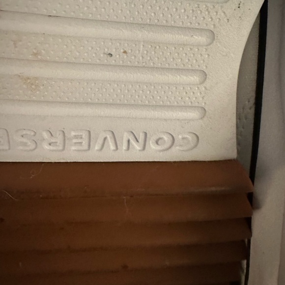 Women’s Converse Platform Tennies 8.5 - Picture 5 of 6